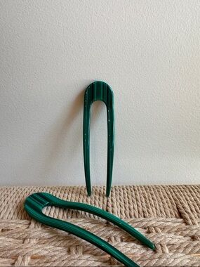 Machete | Emerald Green Hair Fork Pair – Sleek Women’s Hair Accessory
